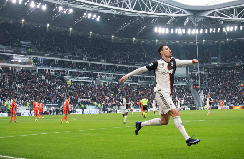 Juventus 3-1 Udinese: Ronaldo lập c&uacute; đ&uacute;p, đưa L&atilde;o phu nh&acirc;n l&ecirc;n ng&ocirc;i đầu