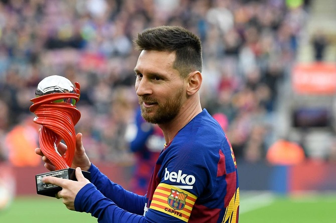 Kết quả Barcelona 4-1 Alaves: Kh&ocirc;ng cần gắng sức vẫn thắng đậm