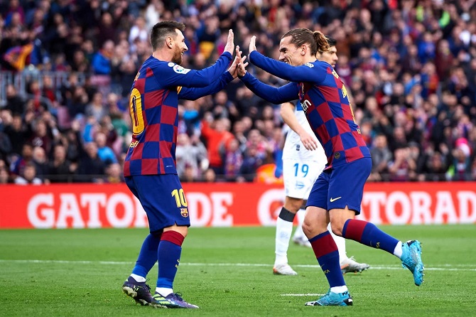 Kết quả Barcelona 4-1 Alaves: Kh&ocirc;ng cần gắng sức vẫn thắng đậm