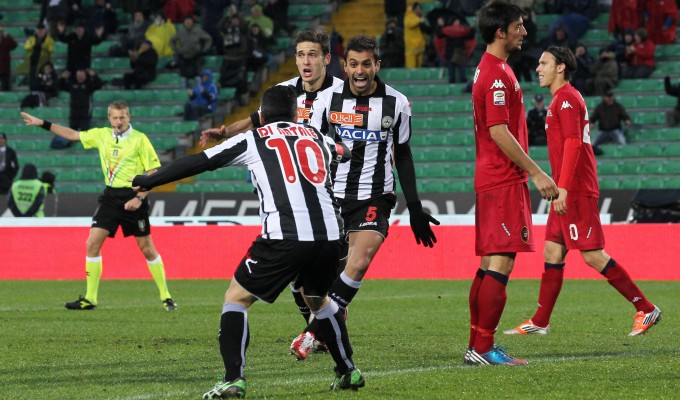 Udinese 2-1 Cagliari: Những ph&uacute;t cuối kịch t&iacute;nh nhất