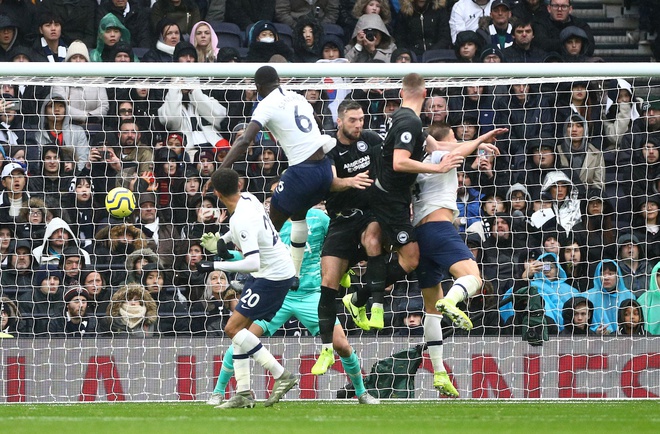 Tottenham 2-1 Brighton: Kane v&agrave; Alli gi&uacute;p G&agrave; trống lội ngược d&ograve;ng