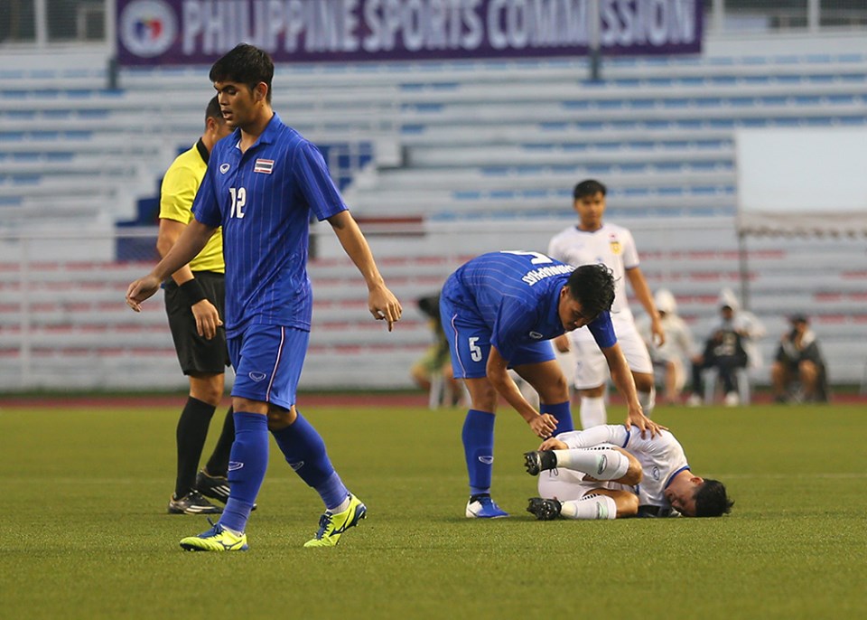 U22 L&agrave;o 0-2 U22 Th&aacute;i Lan: Suphanat tỏa s&aacute;ng, Voi chiến thắng nhọc ph&uacute;t cuối