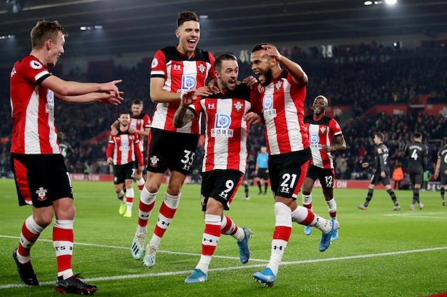 Kết quả Newcastle 2-1 Southampton: Vươn l&ecirc;n vị tr&iacute; thứ 10