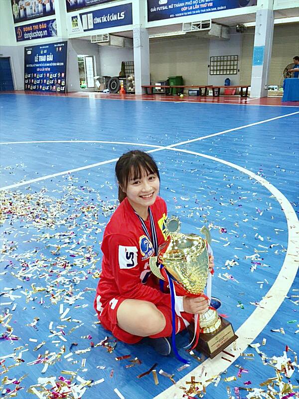 Tiểu sử cầu thủ nữ Ho&agrave;ng Thị Loan b&oacute;ng đ&aacute; nữ Việt Nam, qu&ecirc; ở đ&acirc;u?