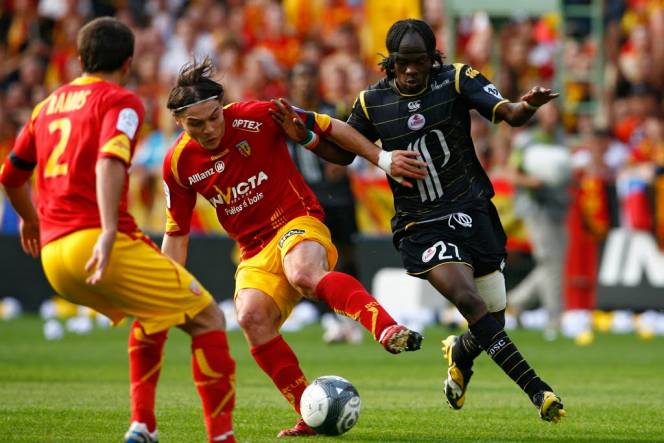 Lille vs Lens (2h 19/10): Kh&aacute;ch kh&oacute; ph&aacute; dớp