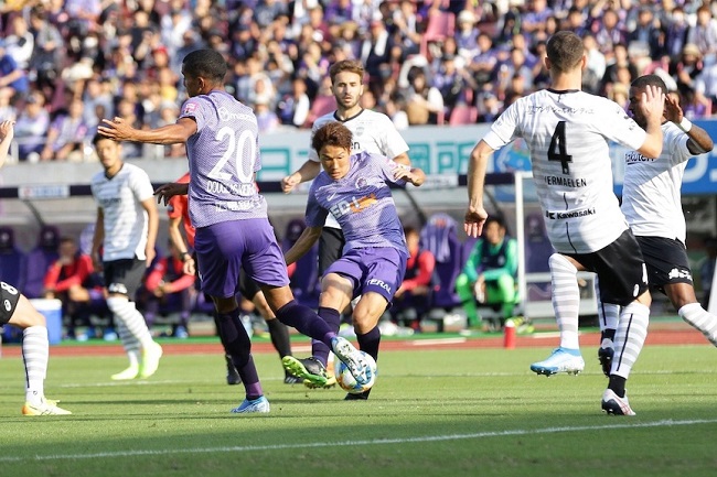 Sanfrecce Hiroshima vs Vissel Kobe, 15h00 ng&agrave;y 18/10: Tiếng n&oacute;i lịch sử