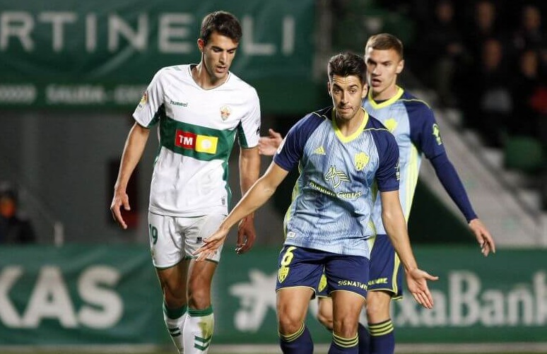 Alaves vs Elche (23h30 18/10): Kh&aacute;ch c&oacute; điểm