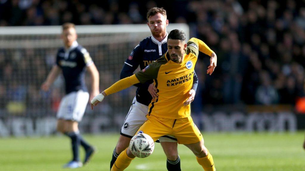 Millwall vs Luton Town, 1h45 ng&agrave;y 21/10: Chen ch&acirc;n v&agrave;o top 6