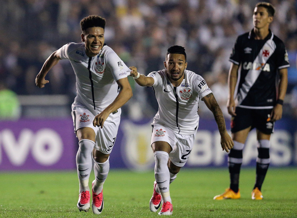 Vasco da Gama vs Corinthians, 7h30 ng&agrave;y 22/10: Kh&oacute; ph&aacute; dớp đối đầu