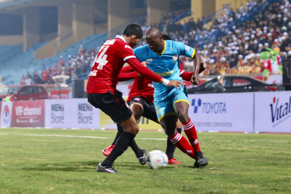 Kh&aacute;nh H&ograve;a vs B&igrave;nh Định, 15h30 ng&agrave;y 24/10: Kh&aacute;ch thăng hoa