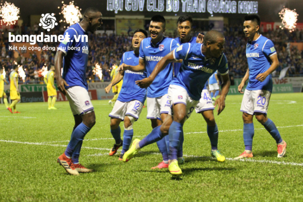 Than Quảng Ninh vs TP Hồ Ch&iacute; Minh, 18h ng&agrave;y 24/10: Ph&aacute; dớp, b&aacute;m đỉnh