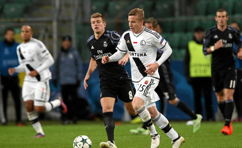 Warta Poznan vs Gornik Zabrze, 0h ng&agrave;y 27/10: Ch&igrave;m s&acirc;u trong khủng hoảng