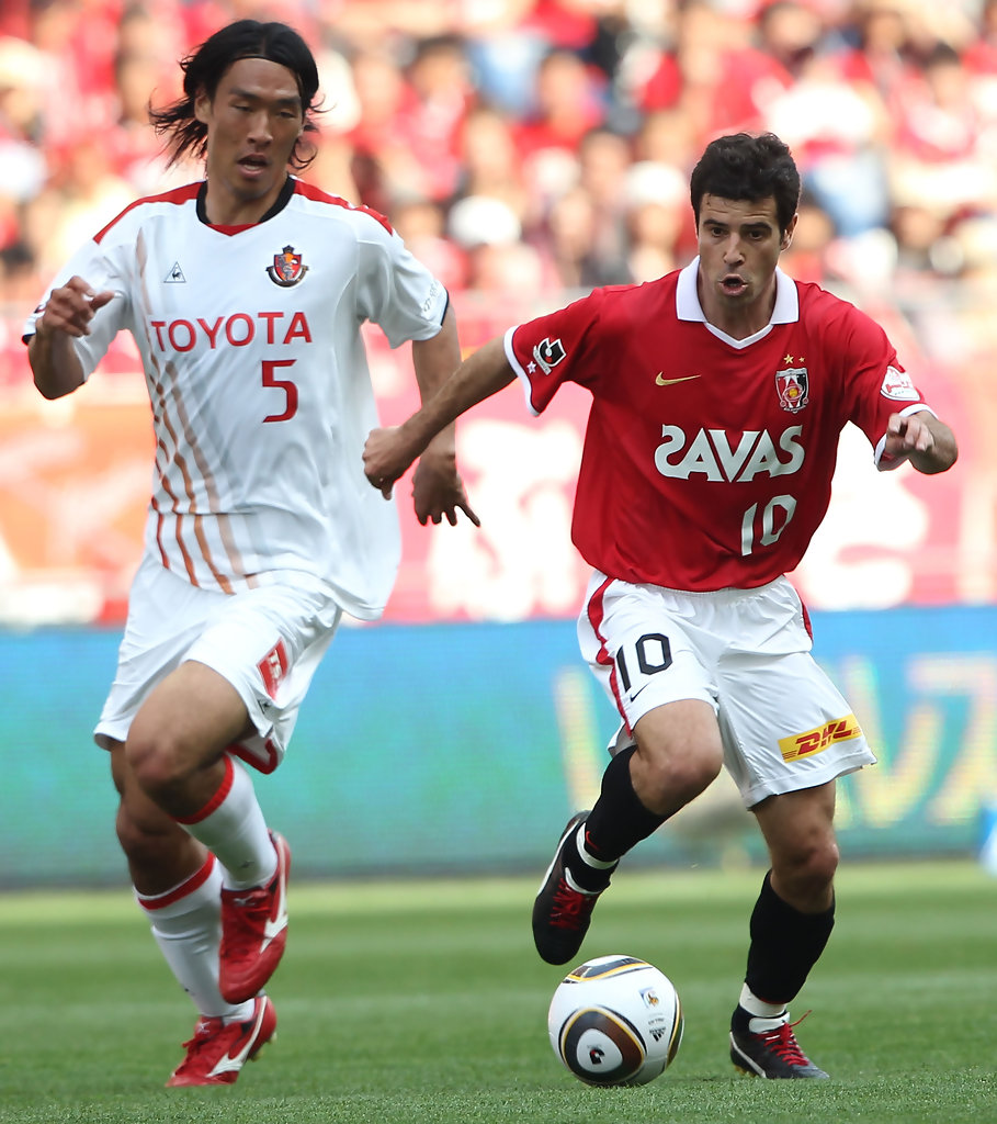 Urawa Red Diamonds vs Nagoya Grampus, 15h ng&agrave;y 4/10: San bằng khoảng c&aacute;ch