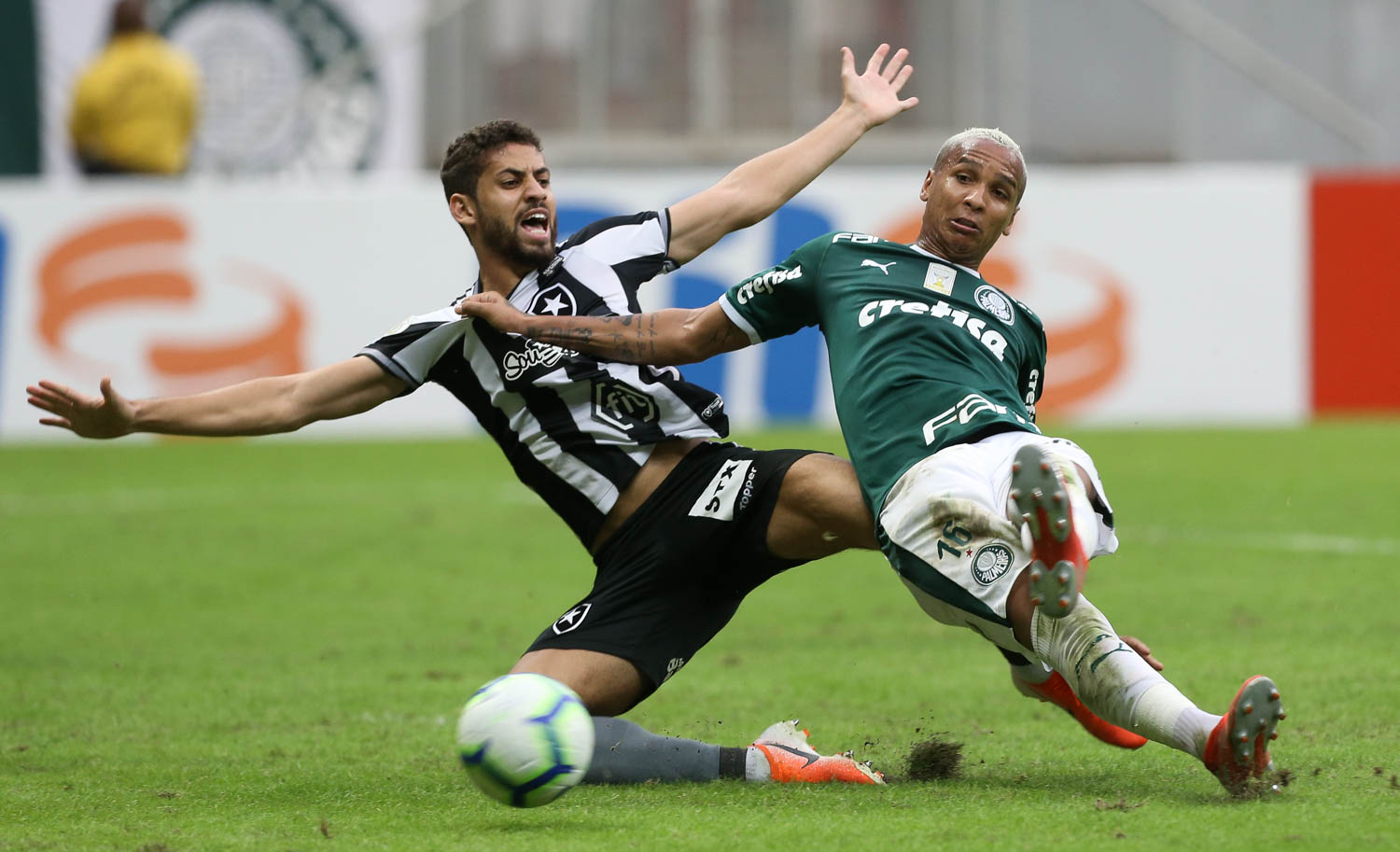 Botafogo vs Palmeiras, 7h30 ng&agrave;y 8/10: B&aacute;m đuổi ng&ocirc;i đầu