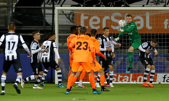 Heracles Almelo vs Utrecht, 18h15 ng&agrave;y 1/11: Nghịch l&yacute; c&aacute;i t&ecirc;n