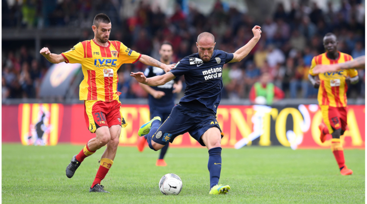 Hellas Verona vs Benevento (2h45 3/11): Chủ nh&agrave; thăng hoa