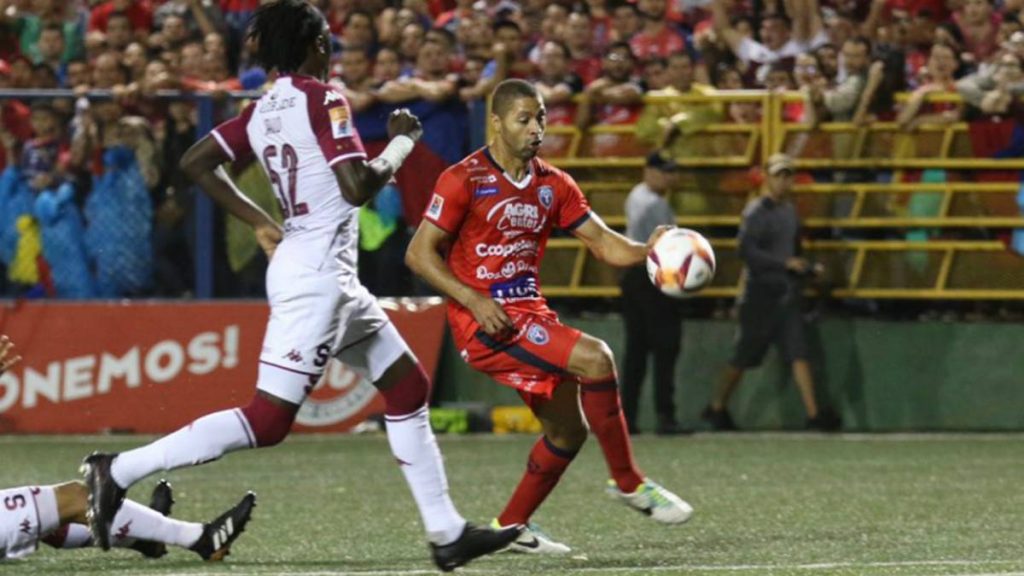 Santos Guapiles vs Limon, 6h ng&agrave;y 15/11: Kh&aacute;ch ph&aacute; dớp