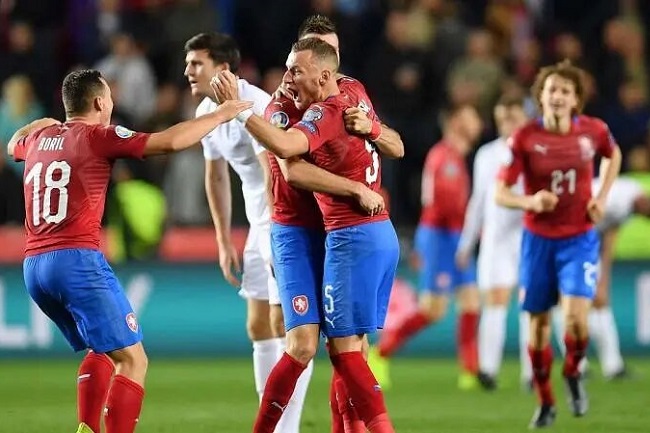 CH S&eacute;c vs Israel, 2h45 ng&agrave;y 16/11: Thắng để nu&ocirc;i hy vọng