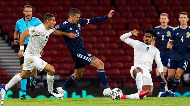 Israel vs Scotland (2h45 19/11): Bảo vệ th&agrave;nh c&ocirc;ng ng&ocirc;i đầu