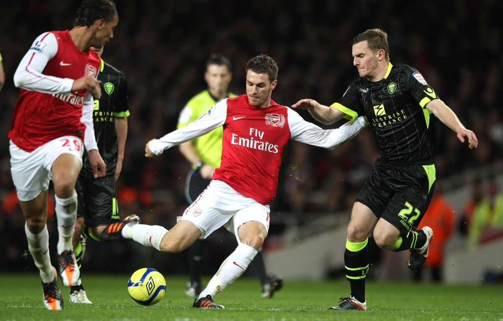Leeds vs Arsenal (23h30 22/11): Ph&aacute;o xịt?