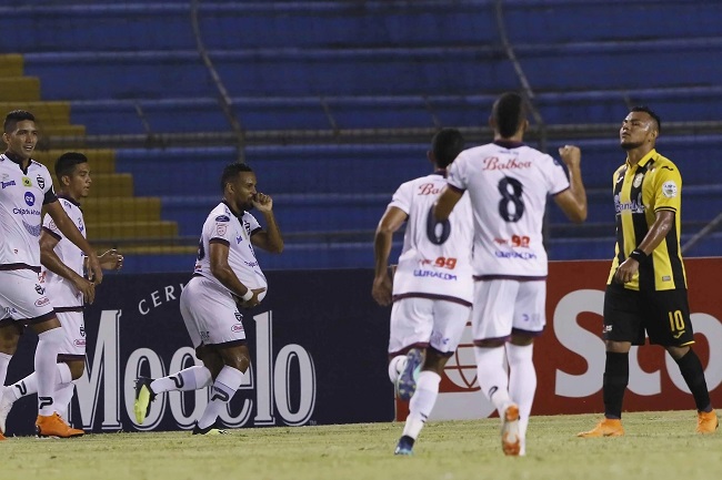 Tauro vs Forge, 8h00 ng&agrave;y 4/11: Bản lĩnh nh&agrave; v&ocirc; địch