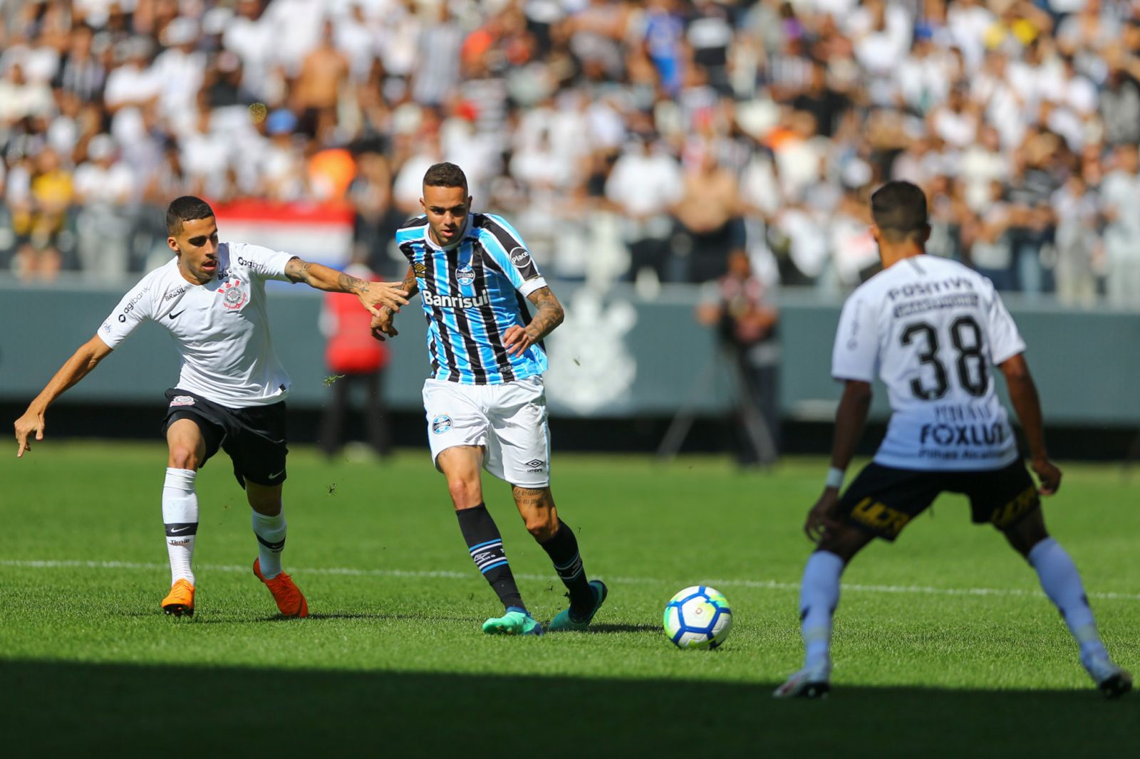 Corinthians vs Gremio, 6h30 ng&agrave;y 23/11: K&eacute;o d&agrave;i mạch thăng hoa