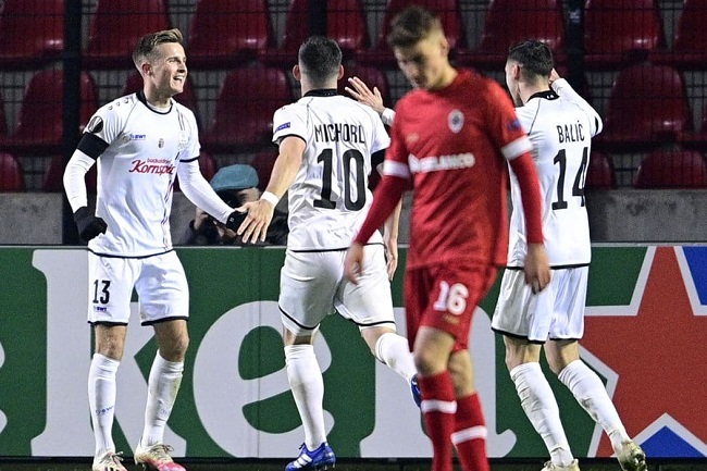 LASK Linz vs Royal Antwerp, 0h55 ng&agrave;y 27/11: Ph&acirc;n định ng&ocirc;i thứ