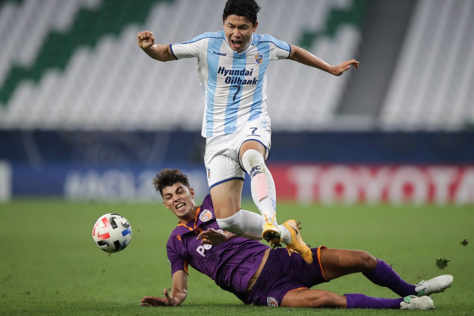 Ulsan Hyundai vs Perth Glory, 17h ng&agrave;y 27/11: Chạm tay v&agrave;o điều ước