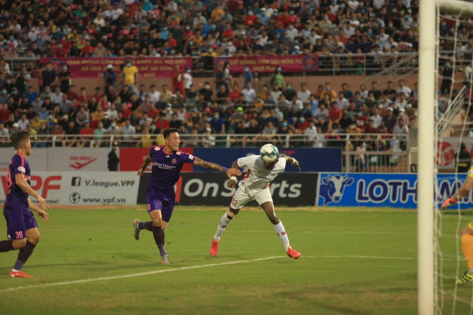 Ch&ugrave;m ảnh Viettel v&ocirc; địch V-League 2020 tr&ecirc;n s&acirc;n Thống Nhất