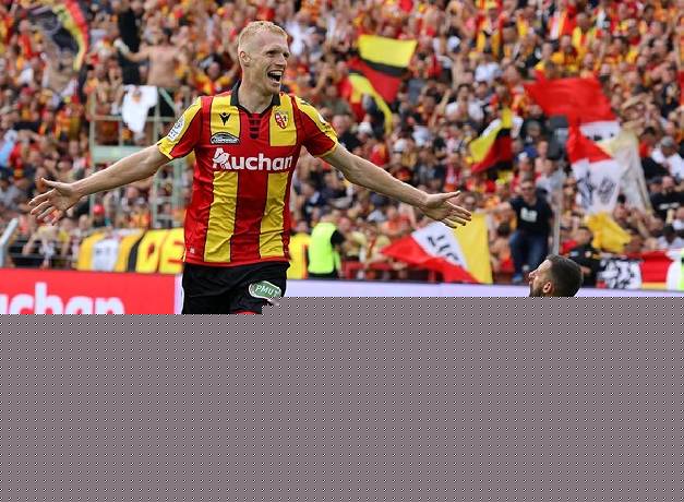 Lorient vs Nantes (21h 8/11): Chủ nh&agrave; ph&aacute; dớp