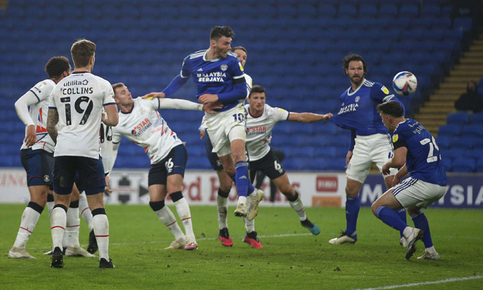 Cardiff vs Huddersfield, 2h ng&agrave;y 2/12: Niềm vui ngắn chẳng t&agrave;y ngang