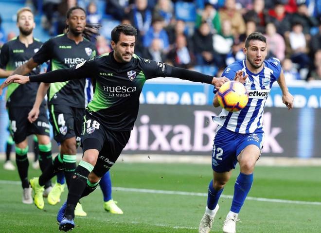Huesca vs Alaves (0h30 13/12): Tiếp tục nằm đ&aacute;y