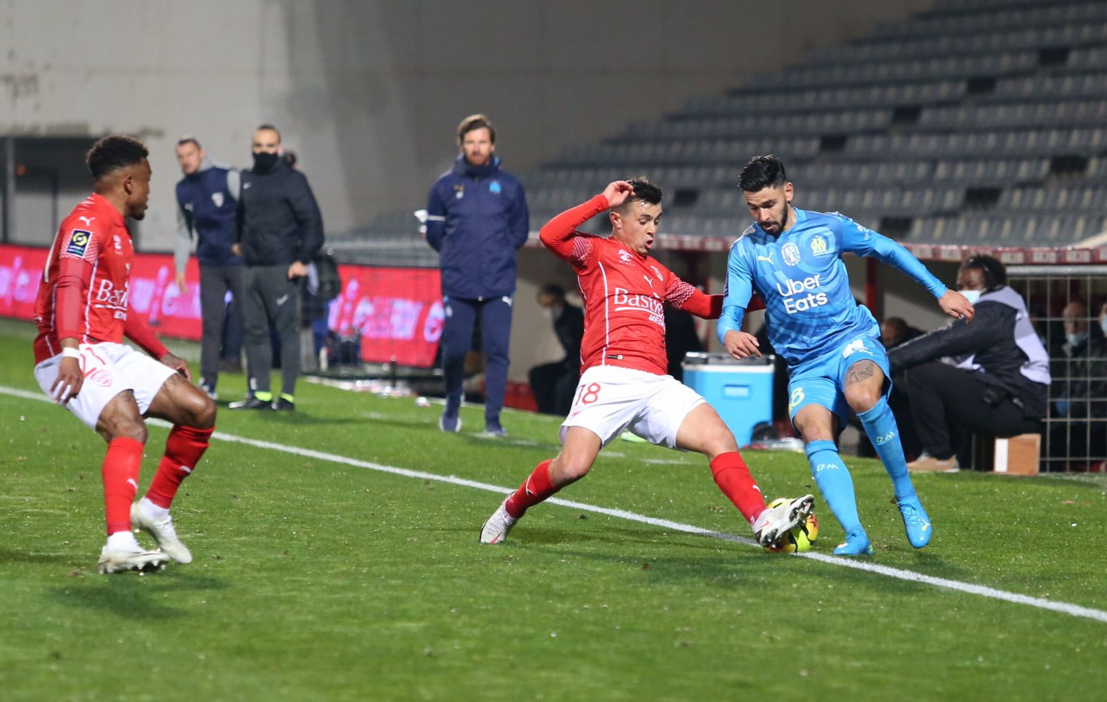 Lorient vs Nimes (21h 13/12): T&acirc;n binh hồi sinh
