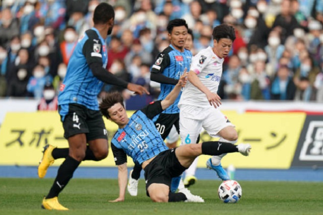 Sagan Tosu vs Kawasaki Frontale, 12h00 ng&agrave;y 12/12: Vui vẻ cả l&agrave;ng