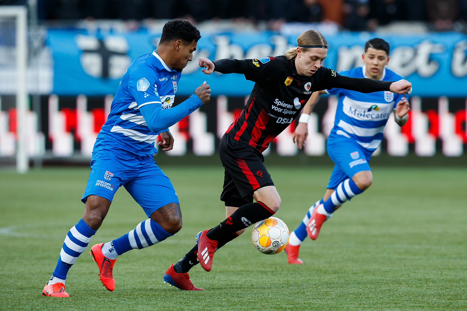 Excelsior vs Zwolle, 0h45 ng&agrave;y 16/12: Bu&ocirc;ng đấu trường c&uacute;p