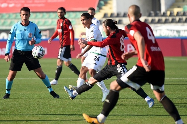 Istanbul Basaksehir vs Turgutluspor, 22h45 ng&agrave;y 17/12: Tr&uacute;t giận