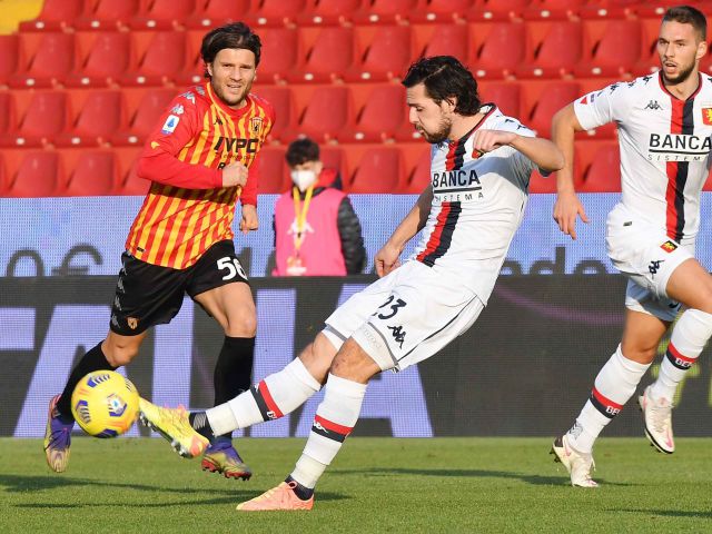 Spezia vs Genoa (2h45 24/12): Tr&aacute;nh xa đ&egrave;n đỏ