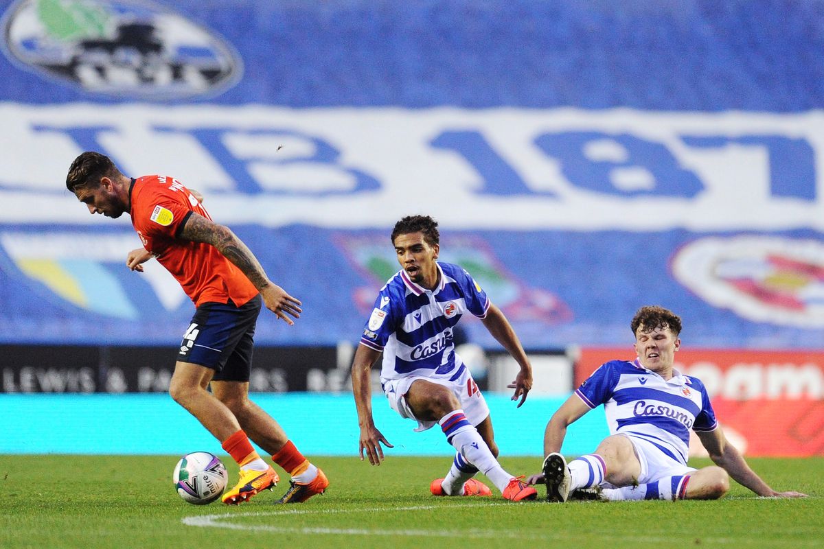 Reading vs Luton Town, 22h ng&agrave;y 26/12: Kh&ocirc; hạn b&agrave;n thắng