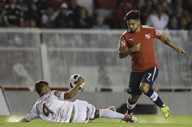 Argentinos Juniors vs Independiente, 5h20 ng&agrave;y 29/12: Cạnh tranh ng&ocirc;i đầu