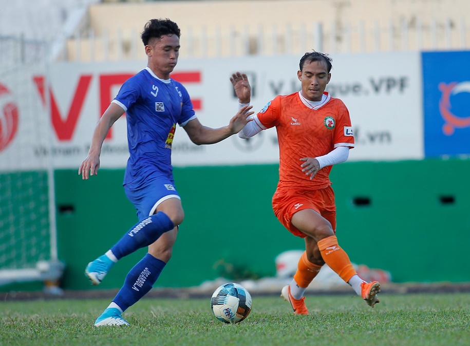 H&agrave; Nội vs B&igrave;nh Định, 17h ng&agrave;y 31/12: &Aacute;m ảnh chấn thương