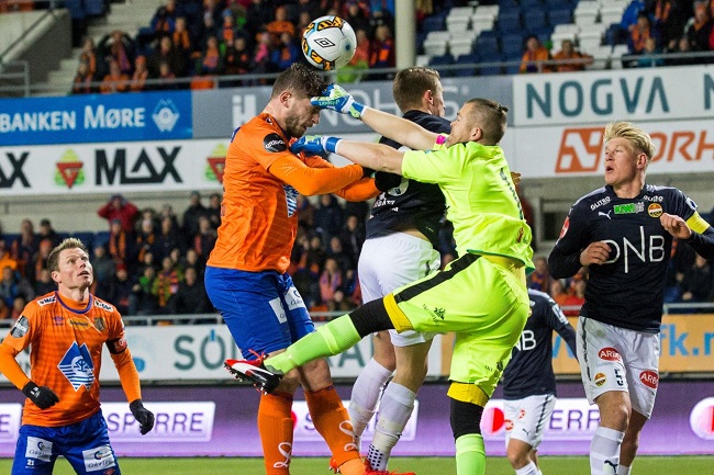 Aalesund vs Stromsgodset, 0h00 ng&agrave;y 10/12: Ng&aacute;ng đường