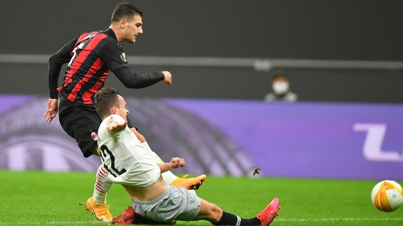 Sparta Praha vs Milan (3h 11/12): Hướng tới ng&ocirc;i đầu