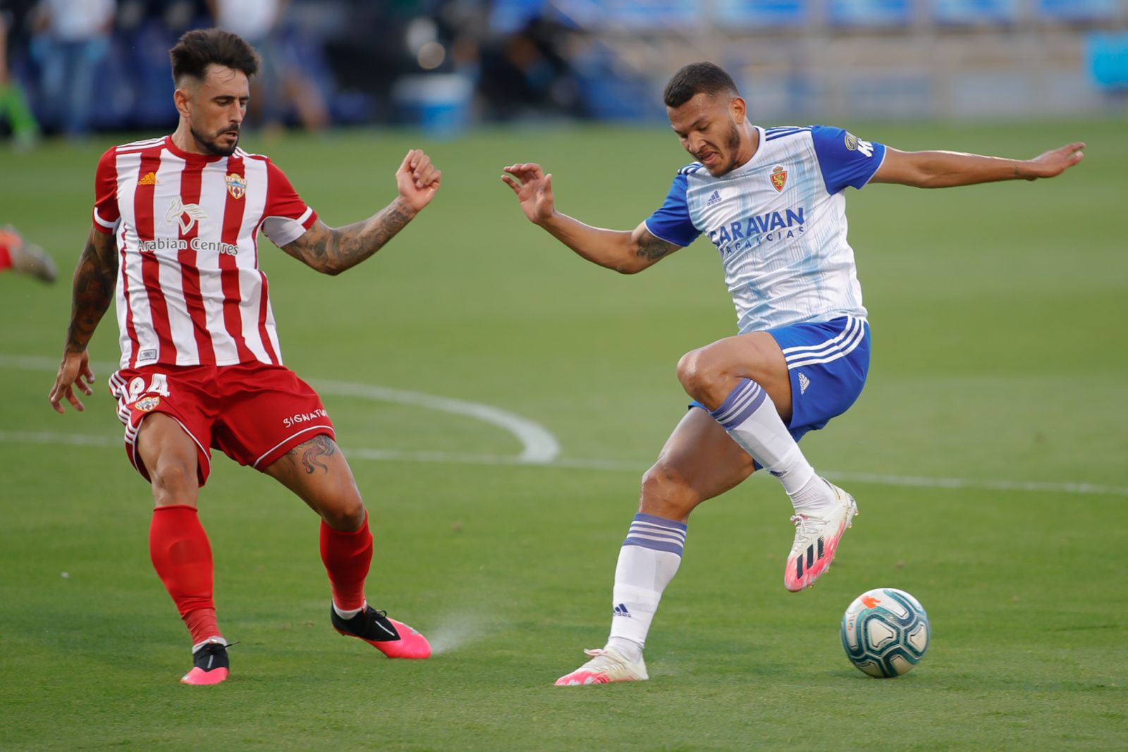 Almeria vs Zaragoza, 1h ng&agrave;y 10/12: B&aacute;m s&aacute;t top 2