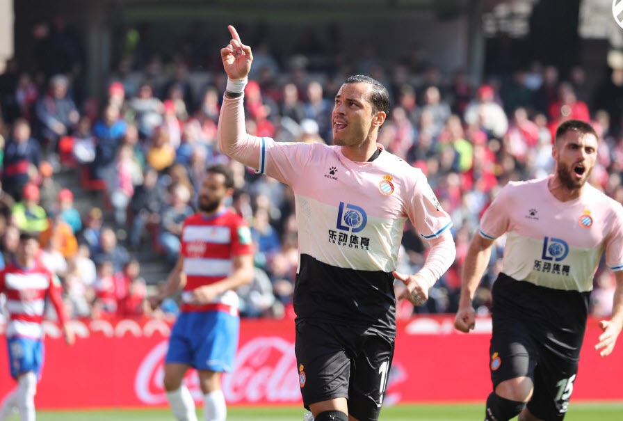 Granada 2-1 Espanyol: Carlos Fern&aacute;ndez đẩy Espanyol ch&igrave;m s&acirc;u v&agrave;o khủng hoảng