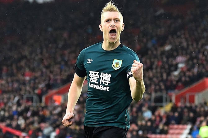 Kết quả Southampton 1-2 Burnley: Chen ch&acirc;n v&agrave;o Top 10