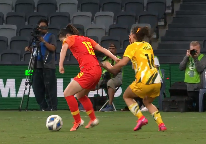 Nữ &Uacute;c 1-1 nữ Trung Quốc: Hẹn nữ Việt Nam ở v&ograve;ng play-off