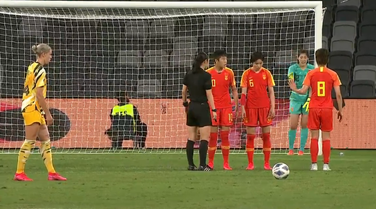 Nữ &Uacute;c 1-1 nữ Trung Quốc: Hẹn nữ Việt Nam ở v&ograve;ng play-off