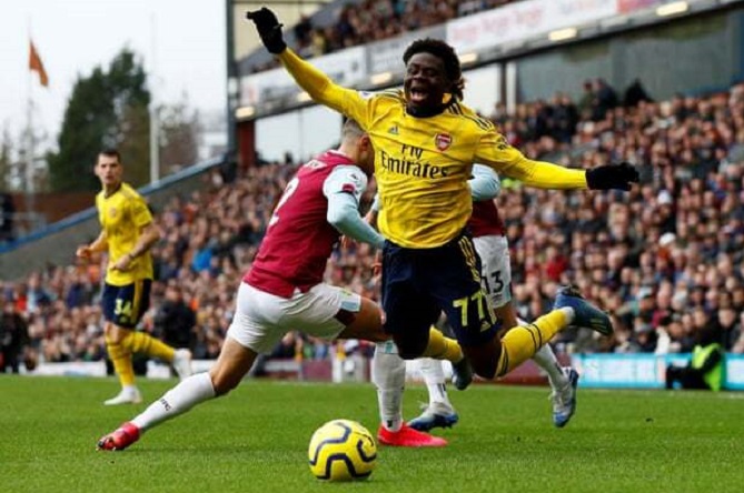 Kết quả Burnley 0-0 Arsenal: Chia điểm nhạt nh&ograve;a