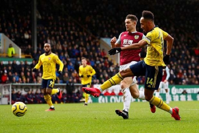 Kết quả Burnley 0-0 Arsenal: Chia điểm nhạt nh&ograve;a