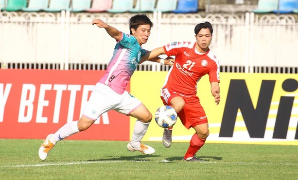 C&ocirc;ng Phượng tuy&ecirc;n bố đanh th&eacute;p, đối thủ của TP.HCM run rẩy